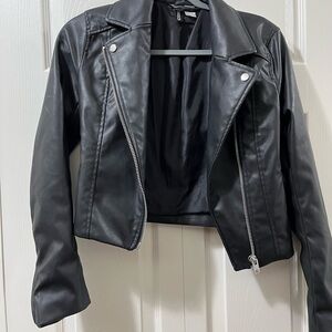 Cropped leather jacket